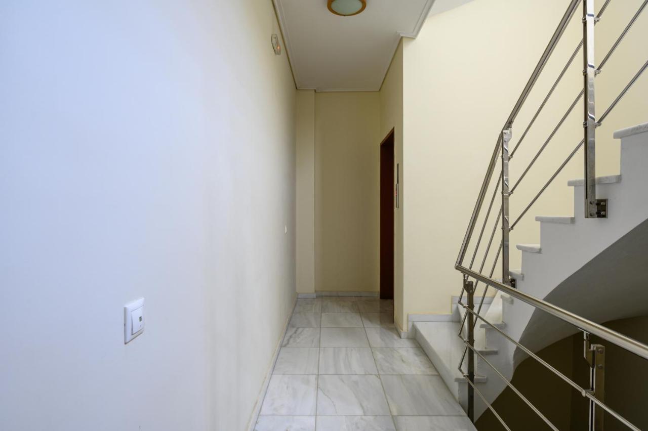 Myrto Luxurious Top Floor Studio กาลามาตา ภายนอก รูปภาพ