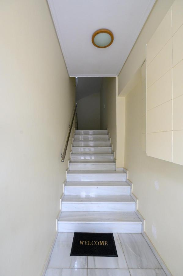 Myrto Luxurious Top Floor Studio กาลามาตา ภายนอก รูปภาพ